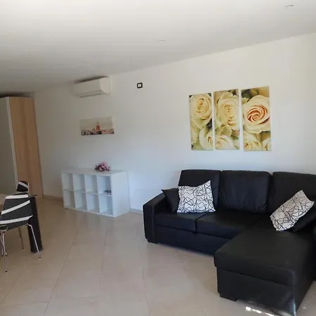 Angelina Garden Grimaud