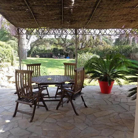 Apartamento Angelina Garden Grimaud